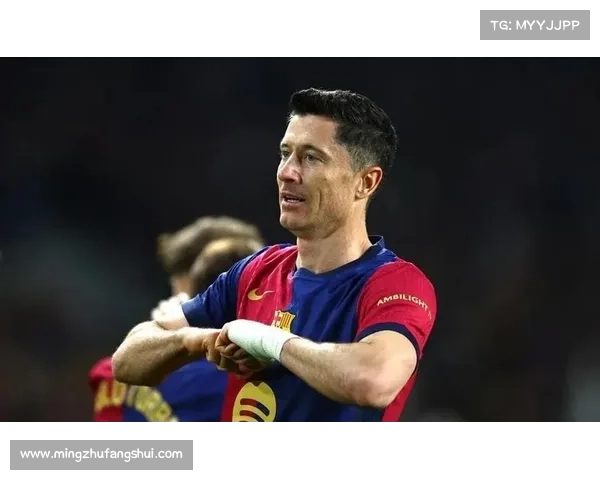 巴萨双星闪耀欧冠赛场 莱万再续射手传奇书写新辉煌